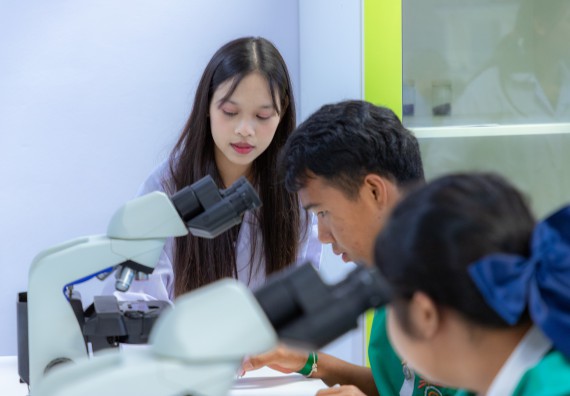 ภาพกิจกรรม  คณะวิทยาศาสตร์และเทคโนโลยี มหาวิทยาลัยราชภัฏกำแพงเพชร จัดกิจกรรมค่ายวิทยาศาสตร์สร้างสรรค์ ปั้นฝันเยาวชน ปีการศึกษา 2568