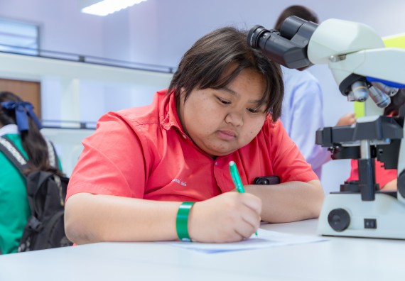 ภาพกิจกรรม  คณะวิทยาศาสตร์และเทคโนโลยี มหาวิทยาลัยราชภัฏกำแพงเพชร จัดกิจกรรมค่ายวิทยาศาสตร์สร้างสรรค์ ปั้นฝันเยาวชน ปีการศึกษา 2568