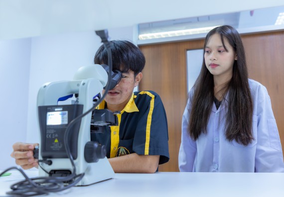 ภาพกิจกรรม  คณะวิทยาศาสตร์และเทคโนโลยี มหาวิทยาลัยราชภัฏกำแพงเพชร จัดกิจกรรมค่ายวิทยาศาสตร์สร้างสรรค์ ปั้นฝันเยาวชน ปีการศึกษา 2568