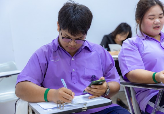 ภาพกิจกรรม  คณะวิทยาศาสตร์และเทคโนโลยี มหาวิทยาลัยราชภัฏกำแพงเพชร จัดกิจกรรมค่ายวิทยาศาสตร์สร้างสรรค์ ปั้นฝันเยาวชน ปีการศึกษา 2568