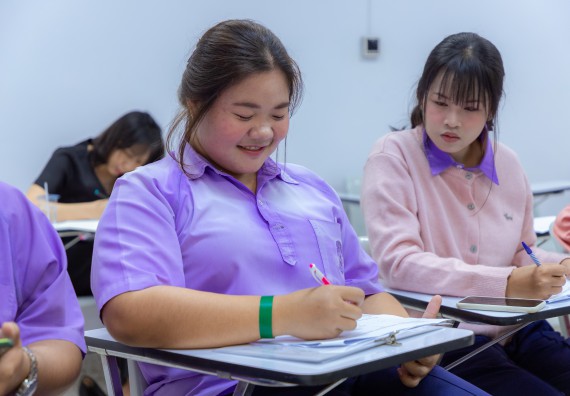 ภาพกิจกรรม  คณะวิทยาศาสตร์และเทคโนโลยี มหาวิทยาลัยราชภัฏกำแพงเพชร จัดกิจกรรมค่ายวิทยาศาสตร์สร้างสรรค์ ปั้นฝันเยาวชน ปีการศึกษา 2568