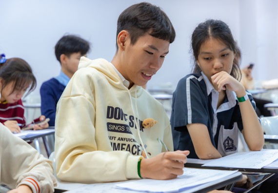 ภาพกิจกรรม  คณะวิทยาศาสตร์และเทคโนโลยี มหาวิทยาลัยราชภัฏกำแพงเพชร จัดกิจกรรมค่ายวิทยาศาสตร์สร้างสรรค์ ปั้นฝันเยาวชน ปีการศึกษา 2568