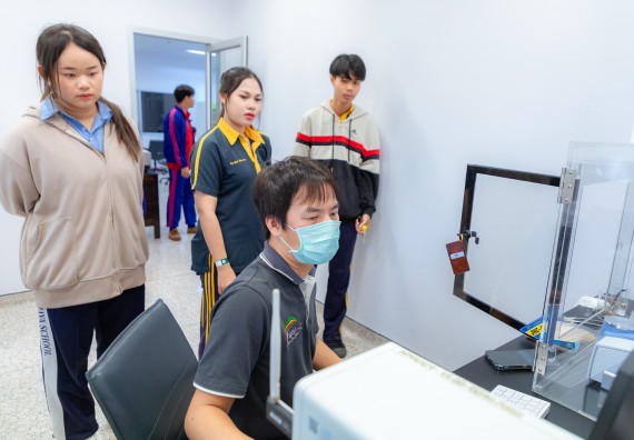 ภาพกิจกรรม  คณะวิทยาศาสตร์และเทคโนโลยี มหาวิทยาลัยราชภัฏกำแพงเพชร จัดกิจกรรมค่ายวิทยาศาสตร์สร้างสรรค์ ปั้นฝันเยาวชน ปีการศึกษา 2568