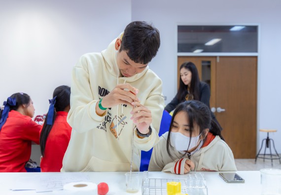 ภาพกิจกรรม  คณะวิทยาศาสตร์และเทคโนโลยี มหาวิทยาลัยราชภัฏกำแพงเพชร จัดกิจกรรมค่ายวิทยาศาสตร์สร้างสรรค์ ปั้นฝันเยาวชน ปีการศึกษา 2568