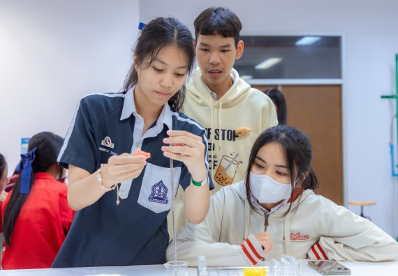 ภาพกิจกรรม  คณะวิทยาศาสตร์และเทคโนโลยี มหาวิทยาลัยราชภัฏกำแพงเพชร จัดกิจกรรมค่ายวิทยาศาสตร์สร้างสรรค์ ปั้นฝันเยาวชน ปีการศึกษา 2568