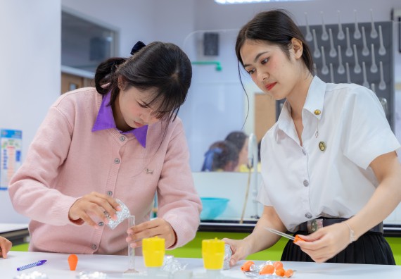 ภาพกิจกรรม  คณะวิทยาศาสตร์และเทคโนโลยี มหาวิทยาลัยราชภัฏกำแพงเพชร จัดกิจกรรมค่ายวิทยาศาสตร์สร้างสรรค์ ปั้นฝันเยาวชน ปีการศึกษา 2568