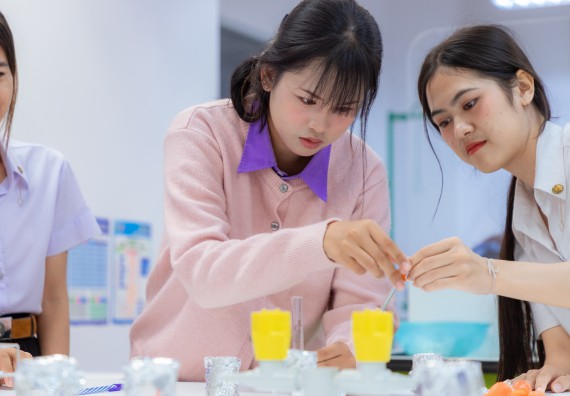 ภาพกิจกรรม  คณะวิทยาศาสตร์และเทคโนโลยี มหาวิทยาลัยราชภัฏกำแพงเพชร จัดกิจกรรมค่ายวิทยาศาสตร์สร้างสรรค์ ปั้นฝันเยาวชน ปีการศึกษา 2568