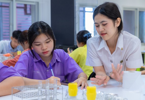 ภาพกิจกรรม  คณะวิทยาศาสตร์และเทคโนโลยี มหาวิทยาลัยราชภัฏกำแพงเพชร จัดกิจกรรมค่ายวิทยาศาสตร์สร้างสรรค์ ปั้นฝันเยาวชน ปีการศึกษา 2568