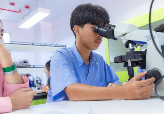 ภาพกิจกรรม  คณะวิทยาศาสตร์และเทคโนโลยี มหาวิทยาลัยราชภัฏกำแพงเพชร จัดกิจกรรมค่ายวิทยาศาสตร์สร้างสรรค์ ปั้นฝันเยาวชน ปีการศึกษา 2568