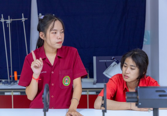 ภาพกิจกรรม  คณะวิทยาศาสตร์และเทคโนโลยี มหาวิทยาลัยราชภัฏกำแพงเพชร จัดกิจกรรมค่ายวิทยาศาสตร์สร้างสรรค์ ปั้นฝันเยาวชน ปีการศึกษา 2568