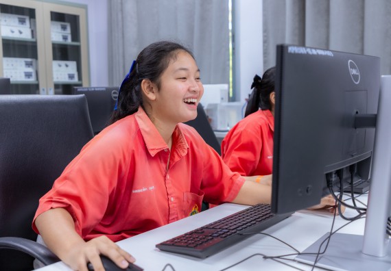 ภาพกิจกรรม  คณะวิทยาศาสตร์และเทคโนโลยี มหาวิทยาลัยราชภัฏกำแพงเพชร จัดกิจกรรมค่ายวิทยาศาสตร์สร้างสรรค์ ปั้นฝันเยาวชน ปีการศึกษา 2568