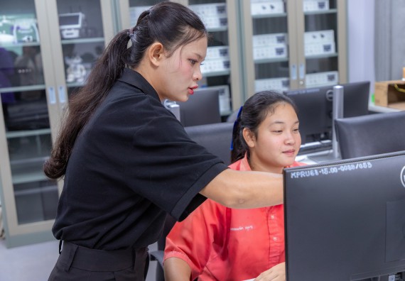 ภาพกิจกรรม  คณะวิทยาศาสตร์และเทคโนโลยี มหาวิทยาลัยราชภัฏกำแพงเพชร จัดกิจกรรมค่ายวิทยาศาสตร์สร้างสรรค์ ปั้นฝันเยาวชน ปีการศึกษา 2568