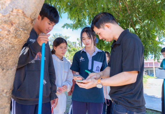 ภาพกิจกรรม  คณะวิทยาศาสตร์และเทคโนโลยี มหาวิทยาลัยราชภัฏกำแพงเพชร จัดกิจกรรมค่ายวิทยาศาสตร์สร้างสรรค์ ปั้นฝันเยาวชน ปีการศึกษา 2568