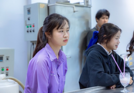 ภาพกิจกรรม  คณะวิทยาศาสตร์และเทคโนโลยี มหาวิทยาลัยราชภัฏกำแพงเพชร จัดกิจกรรมค่ายวิทยาศาสตร์สร้างสรรค์ ปั้นฝันเยาวชน ปีการศึกษา 2568