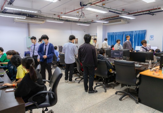 ภาพกิจกรรม  คณะวิทยาศาสตร์และเทคโนโลยี มหาวิทยาลัยราชภัฏกำแพงเพชร จัดกิจกรรมค่ายวิทยาศาสตร์สร้างสรรค์ ปั้นฝันเยาวชน ปีการศึกษา 2568