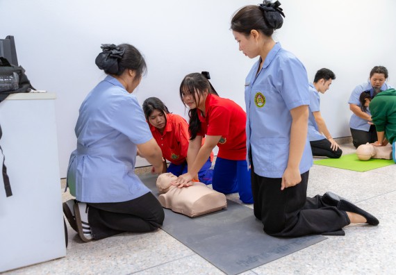 ภาพกิจกรรม  คณะวิทยาศาสตร์และเทคโนโลยี มหาวิทยาลัยราชภัฏกำแพงเพชร จัดกิจกรรมค่ายวิทยาศาสตร์สร้างสรรค์ ปั้นฝันเยาวชน ปีการศึกษา 2568