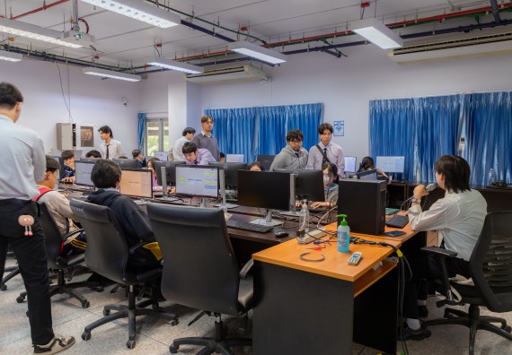 ภาพกิจกรรม  คณะวิทยาศาสตร์และเทคโนโลยี มหาวิทยาลัยราชภัฏกำแพงเพชร จัดกิจกรรมค่ายวิทยาศาสตร์สร้างสรรค์ ปั้นฝันเยาวชน ปีการศึกษา 2568