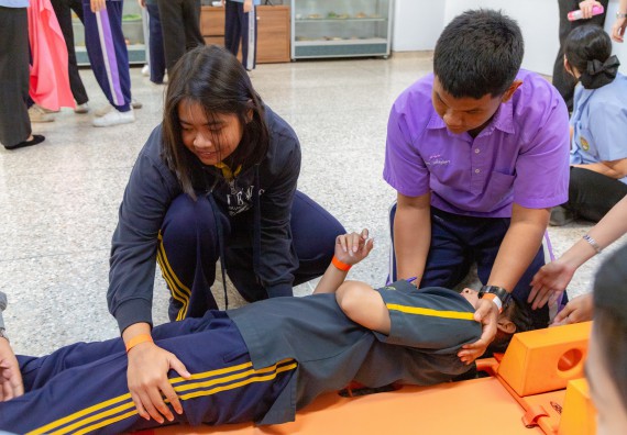 ภาพกิจกรรม  คณะวิทยาศาสตร์และเทคโนโลยี มหาวิทยาลัยราชภัฏกำแพงเพชร จัดกิจกรรมค่ายวิทยาศาสตร์สร้างสรรค์ ปั้นฝันเยาวชน ปีการศึกษา 2568