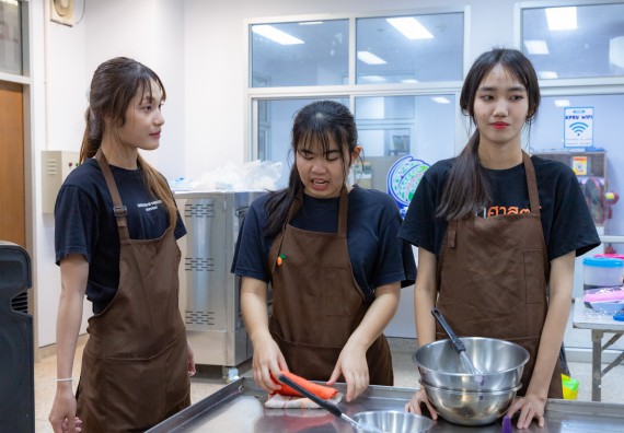 ภาพกิจกรรม  คณะวิทยาศาสตร์และเทคโนโลยี มหาวิทยาลัยราชภัฏกำแพงเพชร จัดกิจกรรมค่ายวิทยาศาสตร์สร้างสรรค์ ปั้นฝันเยาวชน ปีการศึกษา 2568