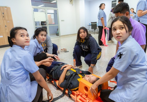 ภาพกิจกรรม  คณะวิทยาศาสตร์และเทคโนโลยี มหาวิทยาลัยราชภัฏกำแพงเพชร จัดกิจกรรมค่ายวิทยาศาสตร์สร้างสรรค์ ปั้นฝันเยาวชน ปีการศึกษา 2568