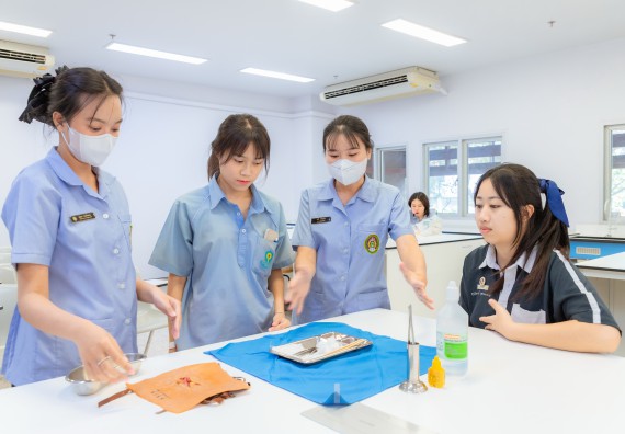 ภาพกิจกรรม  คณะวิทยาศาสตร์และเทคโนโลยี มหาวิทยาลัยราชภัฏกำแพงเพชร จัดกิจกรรมค่ายวิทยาศาสตร์สร้างสรรค์ ปั้นฝันเยาวชน ปีการศึกษา 2568