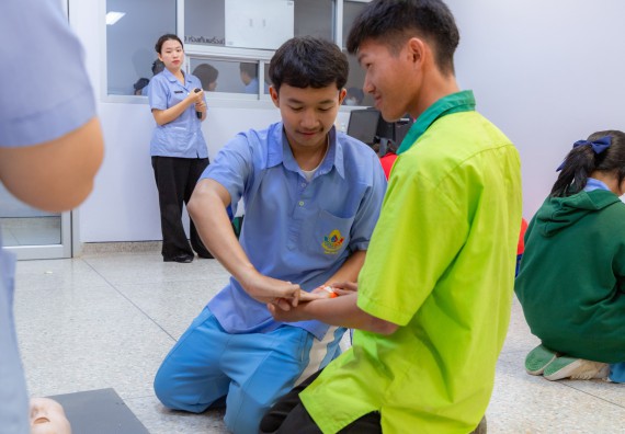 ภาพกิจกรรม  คณะวิทยาศาสตร์และเทคโนโลยี มหาวิทยาลัยราชภัฏกำแพงเพชร จัดกิจกรรมค่ายวิทยาศาสตร์สร้างสรรค์ ปั้นฝันเยาวชน ปีการศึกษา 2568