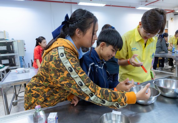 ภาพกิจกรรม  คณะวิทยาศาสตร์และเทคโนโลยี มหาวิทยาลัยราชภัฏกำแพงเพชร จัดกิจกรรมค่ายวิทยาศาสตร์สร้างสรรค์ ปั้นฝันเยาวชน ปีการศึกษา 2568