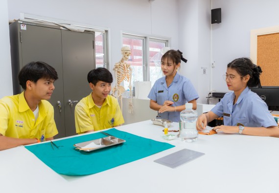 ภาพกิจกรรม  คณะวิทยาศาสตร์และเทคโนโลยี มหาวิทยาลัยราชภัฏกำแพงเพชร จัดกิจกรรมค่ายวิทยาศาสตร์สร้างสรรค์ ปั้นฝันเยาวชน ปีการศึกษา 2568