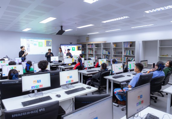 ภาพกิจกรรม  คณะวิทยาศาสตร์และเทคโนโลยี มหาวิทยาลัยราชภัฏกำแพงเพชร จัดกิจกรรมค่ายวิทยาศาสตร์สร้างสรรค์ ปั้นฝันเยาวชน ปีการศึกษา 2568