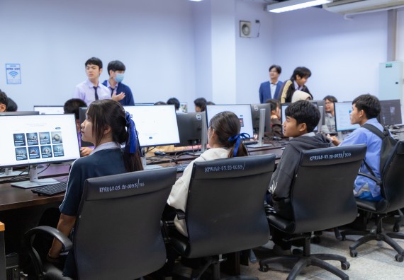 ภาพกิจกรรม  คณะวิทยาศาสตร์และเทคโนโลยี มหาวิทยาลัยราชภัฏกำแพงเพชร จัดกิจกรรมค่ายวิทยาศาสตร์สร้างสรรค์ ปั้นฝันเยาวชน ปีการศึกษา 2568