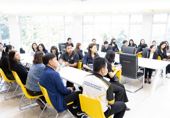 ภาพกิจกรรม  คณะวิทยาศาสตร์และเทคโนโลยี มหาวิทยาลัยราชภัฏกำแพงเพชร จัดกิจกรรมค่ายวิทยาศาสตร์สร้างสรรค์ ปั้นฝันเยาวชน ปีการศึกษา 2568