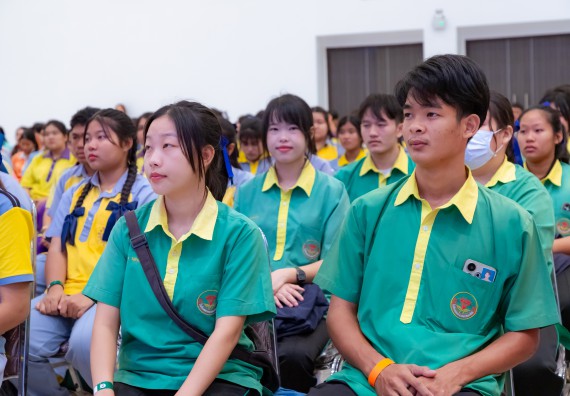 ภาพกิจกรรม  คณะวิทยาศาสตร์และเทคโนโลยี มหาวิทยาลัยราชภัฏกำแพงเพชร จัดกิจกรรมค่ายวิทยาศาสตร์สร้างสรรค์ ปั้นฝันเยาวชน ปีการศึกษา 2568