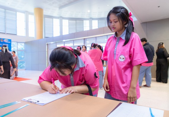 ภาพกิจกรรม  คณะวิทยาศาสตร์และเทคโนโลยี มหาวิทยาลัยราชภัฏกำแพงเพชร จัดกิจกรรมค่ายวิทยาศาสตร์สร้างสรรค์ ปั้นฝันเยาวชน ปีการศึกษา 2568