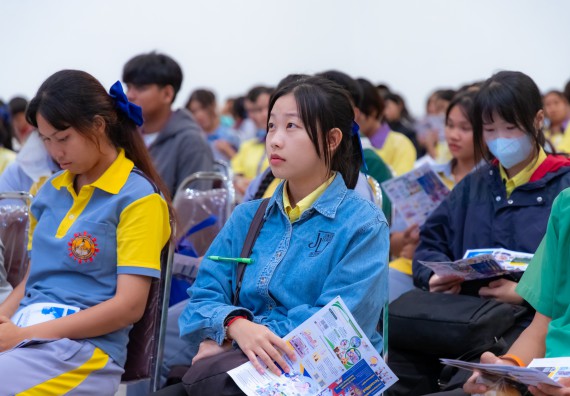 ภาพกิจกรรม  คณะวิทยาศาสตร์และเทคโนโลยี มหาวิทยาลัยราชภัฏกำแพงเพชร จัดกิจกรรมค่ายวิทยาศาสตร์สร้างสรรค์ ปั้นฝันเยาวชน ปีการศึกษา 2568