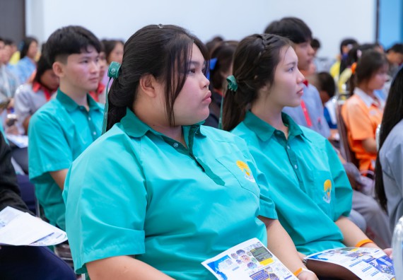 ภาพกิจกรรม  คณะวิทยาศาสตร์และเทคโนโลยี มหาวิทยาลัยราชภัฏกำแพงเพชร จัดกิจกรรมค่ายวิทยาศาสตร์สร้างสรรค์ ปั้นฝันเยาวชน ปีการศึกษา 2568