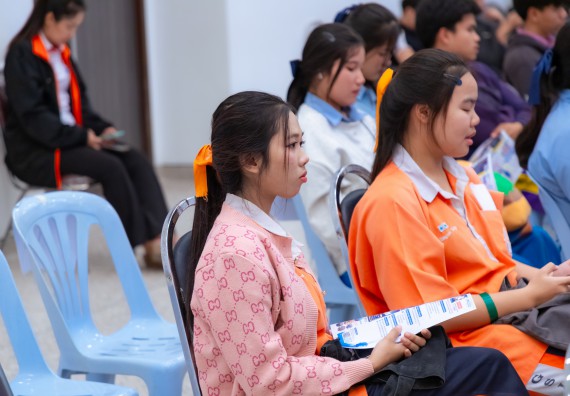 ภาพกิจกรรม  คณะวิทยาศาสตร์และเทคโนโลยี มหาวิทยาลัยราชภัฏกำแพงเพชร จัดกิจกรรมค่ายวิทยาศาสตร์สร้างสรรค์ ปั้นฝันเยาวชน ปีการศึกษา 2568