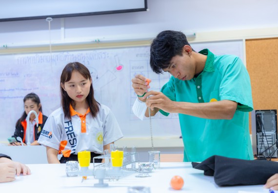 ภาพกิจกรรม  คณะวิทยาศาสตร์และเทคโนโลยี มหาวิทยาลัยราชภัฏกำแพงเพชร จัดกิจกรรมค่ายวิทยาศาสตร์สร้างสรรค์ ปั้นฝันเยาวชน ปีการศึกษา 2568