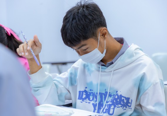 ภาพกิจกรรม  คณะวิทยาศาสตร์และเทคโนโลยี มหาวิทยาลัยราชภัฏกำแพงเพชร จัดกิจกรรมค่ายวิทยาศาสตร์สร้างสรรค์ ปั้นฝันเยาวชน ปีการศึกษา 2568