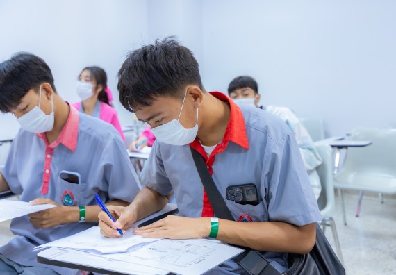 ภาพกิจกรรม  คณะวิทยาศาสตร์และเทคโนโลยี มหาวิทยาลัยราชภัฏกำแพงเพชร จัดกิจกรรมค่ายวิทยาศาสตร์สร้างสรรค์ ปั้นฝันเยาวชน ปีการศึกษา 2568