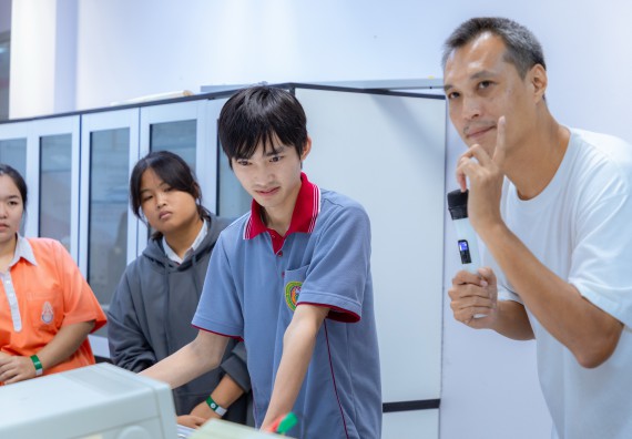 ภาพกิจกรรม  คณะวิทยาศาสตร์และเทคโนโลยี มหาวิทยาลัยราชภัฏกำแพงเพชร จัดกิจกรรมค่ายวิทยาศาสตร์สร้างสรรค์ ปั้นฝันเยาวชน ปีการศึกษา 2568