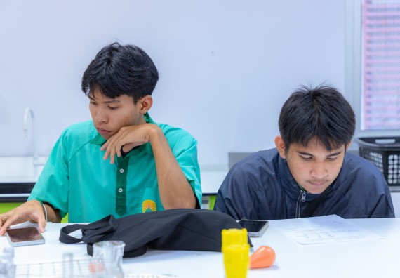 ภาพกิจกรรม  คณะวิทยาศาสตร์และเทคโนโลยี มหาวิทยาลัยราชภัฏกำแพงเพชร จัดกิจกรรมค่ายวิทยาศาสตร์สร้างสรรค์ ปั้นฝันเยาวชน ปีการศึกษา 2568