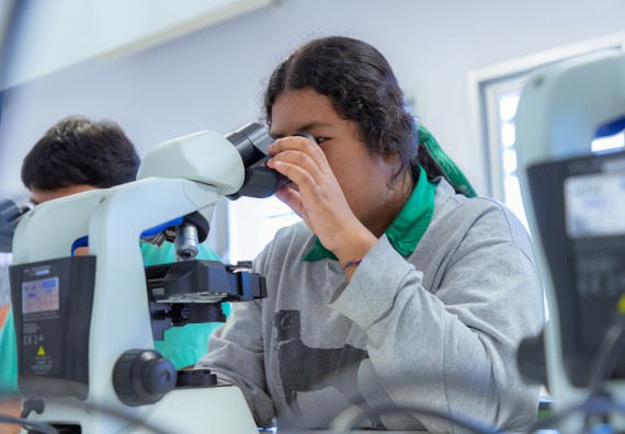 ภาพกิจกรรม  คณะวิทยาศาสตร์และเทคโนโลยี มหาวิทยาลัยราชภัฏกำแพงเพชร จัดกิจกรรมค่ายวิทยาศาสตร์สร้างสรรค์ ปั้นฝันเยาวชน ปีการศึกษา 2568