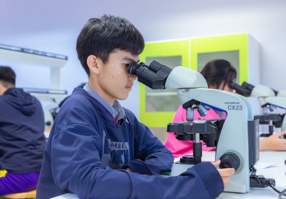 ภาพกิจกรรม  คณะวิทยาศาสตร์และเทคโนโลยี มหาวิทยาลัยราชภัฏกำแพงเพชร จัดกิจกรรมค่ายวิทยาศาสตร์สร้างสรรค์ ปั้นฝันเยาวชน ปีการศึกษา 2568