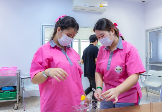 ภาพกิจกรรม  คณะวิทยาศาสตร์และเทคโนโลยี มหาวิทยาลัยราชภัฏกำแพงเพชร จัดกิจกรรมค่ายวิทยาศาสตร์สร้างสรรค์ ปั้นฝันเยาวชน ปีการศึกษา 2568