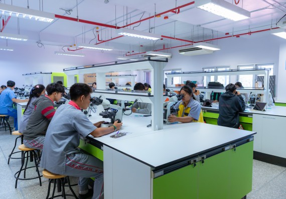 ภาพกิจกรรม  คณะวิทยาศาสตร์และเทคโนโลยี มหาวิทยาลัยราชภัฏกำแพงเพชร จัดกิจกรรมค่ายวิทยาศาสตร์สร้างสรรค์ ปั้นฝันเยาวชน ปีการศึกษา 2568