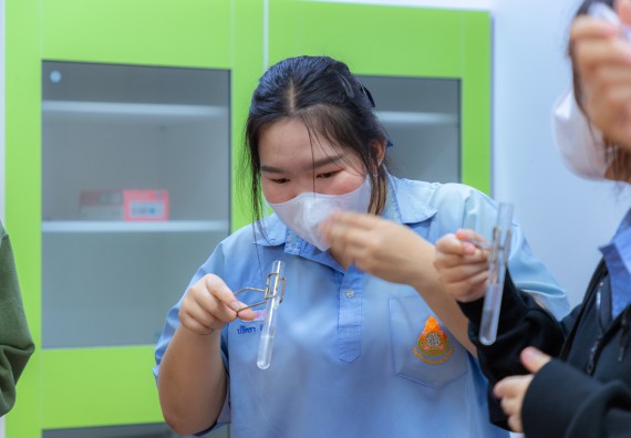 ภาพกิจกรรม  คณะวิทยาศาสตร์และเทคโนโลยี มหาวิทยาลัยราชภัฏกำแพงเพชร จัดกิจกรรมค่ายวิทยาศาสตร์สร้างสรรค์ ปั้นฝันเยาวชน ปีการศึกษา 2568