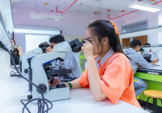 ภาพกิจกรรม  คณะวิทยาศาสตร์และเทคโนโลยี มหาวิทยาลัยราชภัฏกำแพงเพชร จัดกิจกรรมค่ายวิทยาศาสตร์สร้างสรรค์ ปั้นฝันเยาวชน ปีการศึกษา 2568