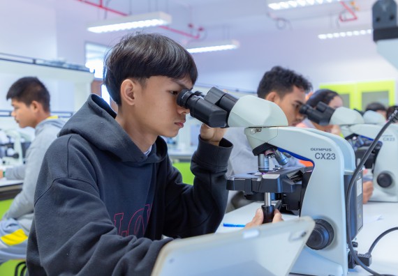 ภาพกิจกรรม  คณะวิทยาศาสตร์และเทคโนโลยี มหาวิทยาลัยราชภัฏกำแพงเพชร จัดกิจกรรมค่ายวิทยาศาสตร์สร้างสรรค์ ปั้นฝันเยาวชน ปีการศึกษา 2568