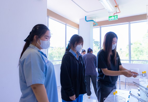 ภาพกิจกรรม  คณะวิทยาศาสตร์และเทคโนโลยี มหาวิทยาลัยราชภัฏกำแพงเพชร จัดกิจกรรมค่ายวิทยาศาสตร์สร้างสรรค์ ปั้นฝันเยาวชน ปีการศึกษา 2568