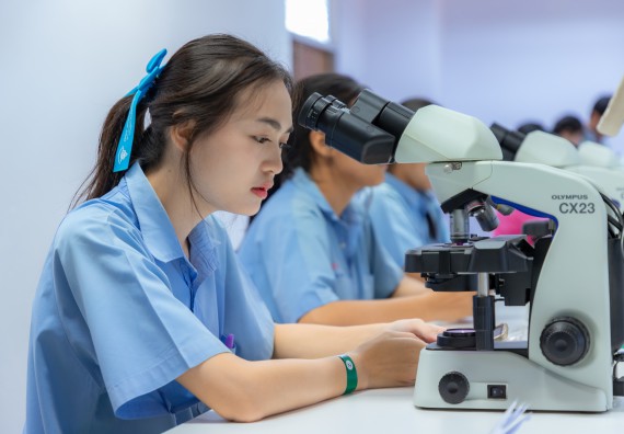 ภาพกิจกรรม  คณะวิทยาศาสตร์และเทคโนโลยี มหาวิทยาลัยราชภัฏกำแพงเพชร จัดกิจกรรมค่ายวิทยาศาสตร์สร้างสรรค์ ปั้นฝันเยาวชน ปีการศึกษา 2568